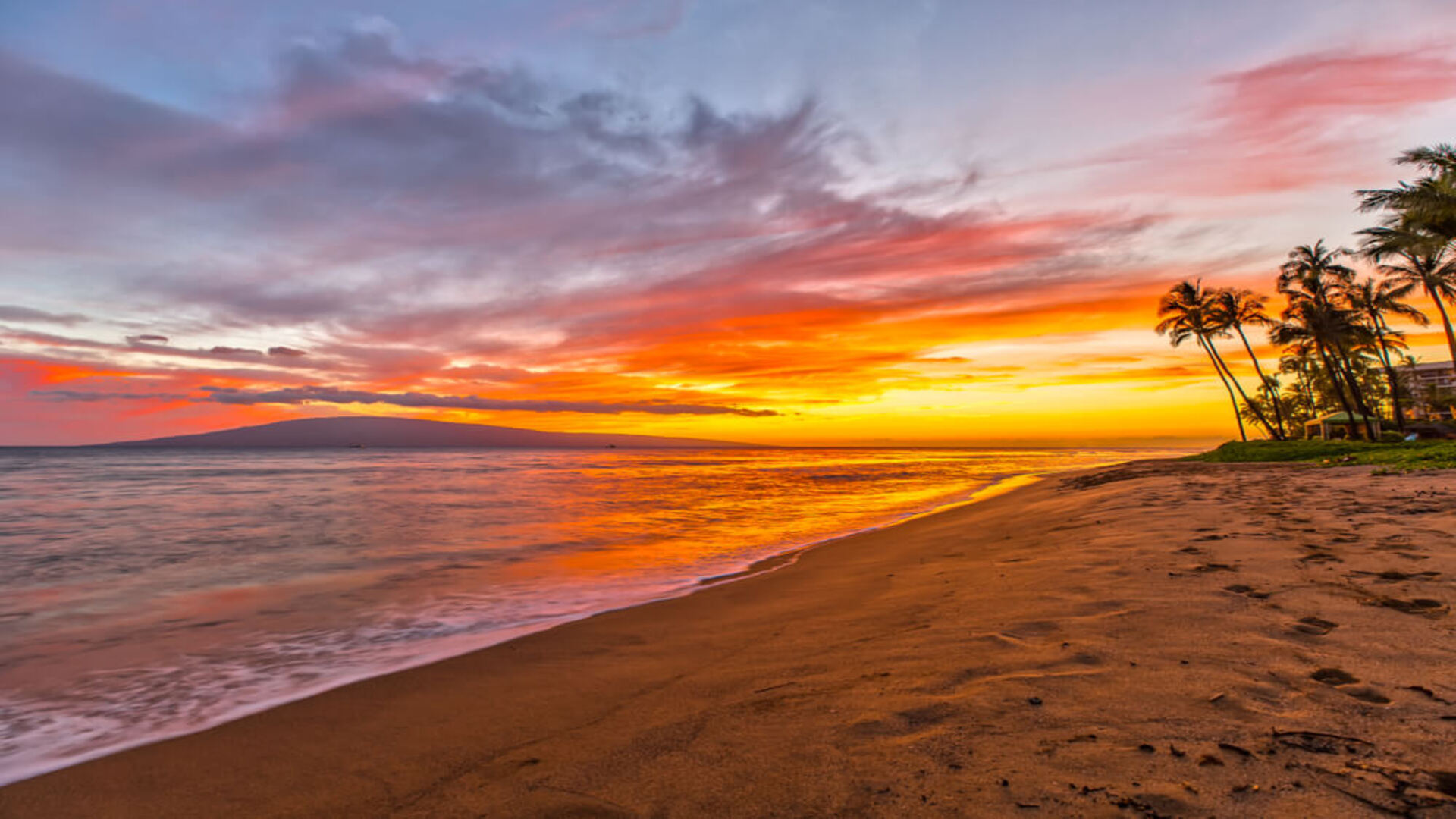 A picture of Kaanapli Beach at sunset